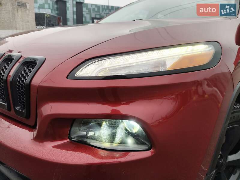 Внедорожник / Кроссовер Jeep Cherokee 2016 в Ирпене