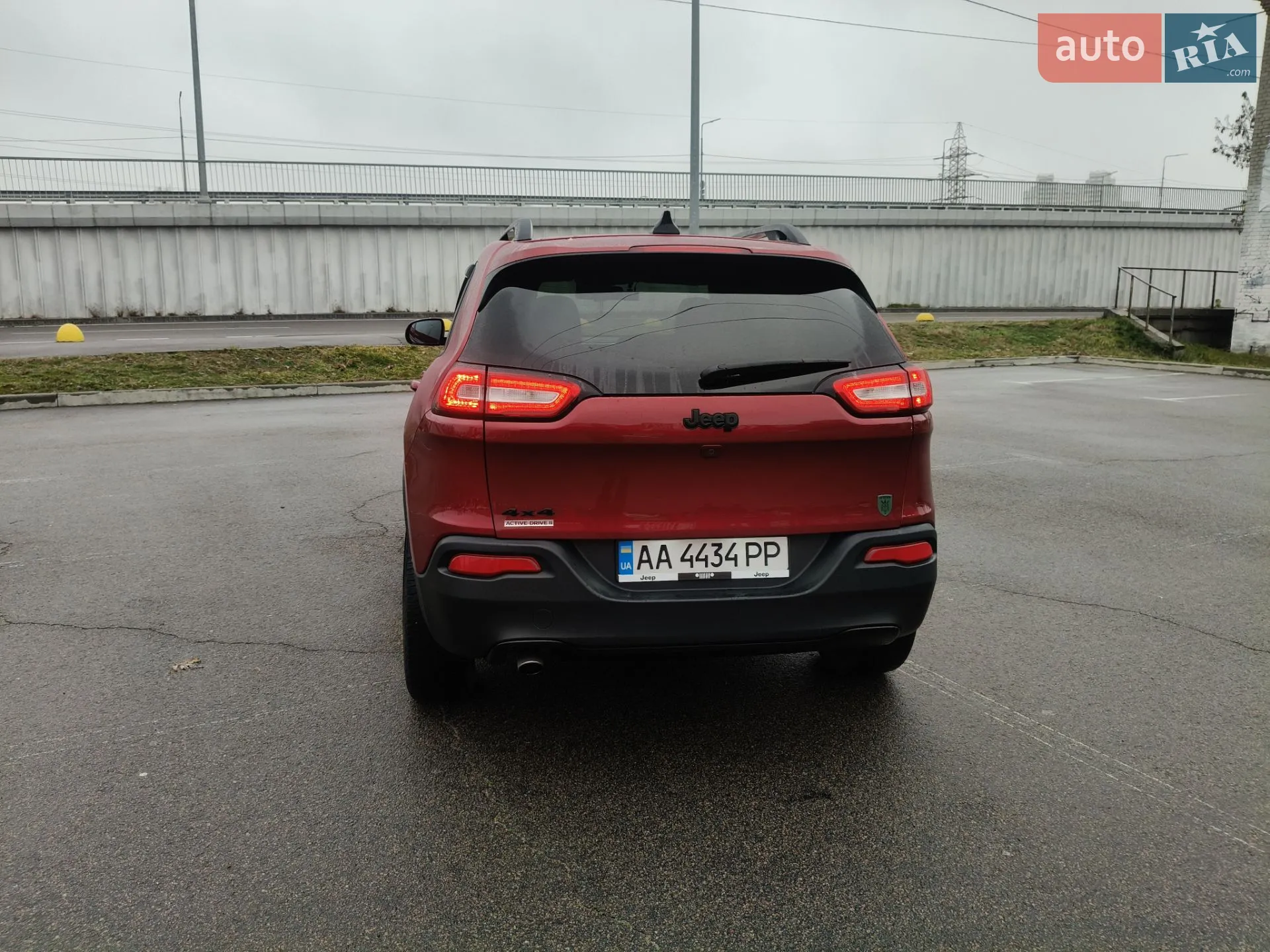 2016 Jeep Cherokee - мініатюра 11