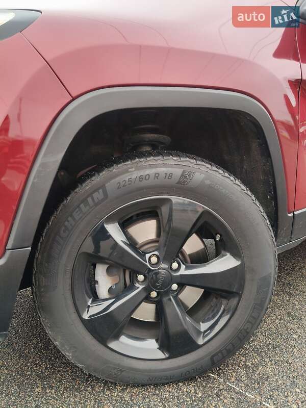 Внедорожник / Кроссовер Jeep Cherokee 2016 в Ирпене