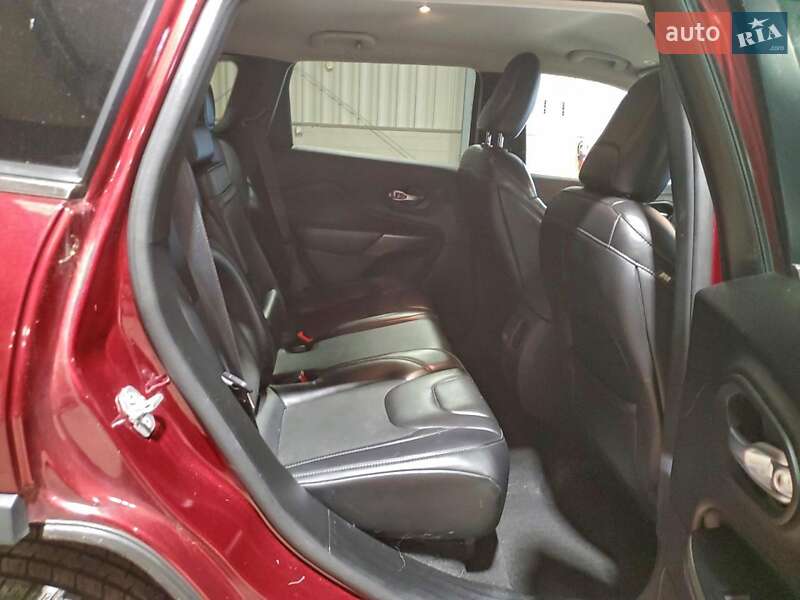 Внедорожник / Кроссовер Jeep Cherokee 2018 в Хмельницком