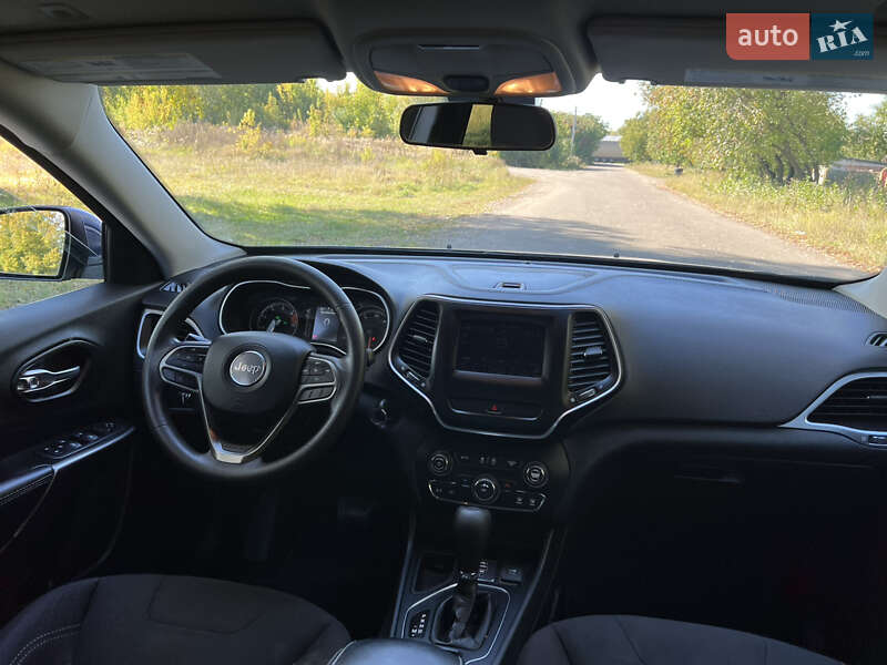 Внедорожник / Кроссовер Jeep Cherokee 2019 в Чернигове