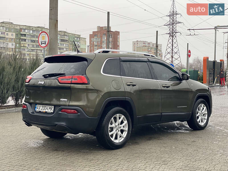 Позашляховик / Кросовер Jeep Cherokee 2015 в Полтаві фото 8 Позашляховик / Кросовер Jeep Cherokee 2015 в Полтаві
