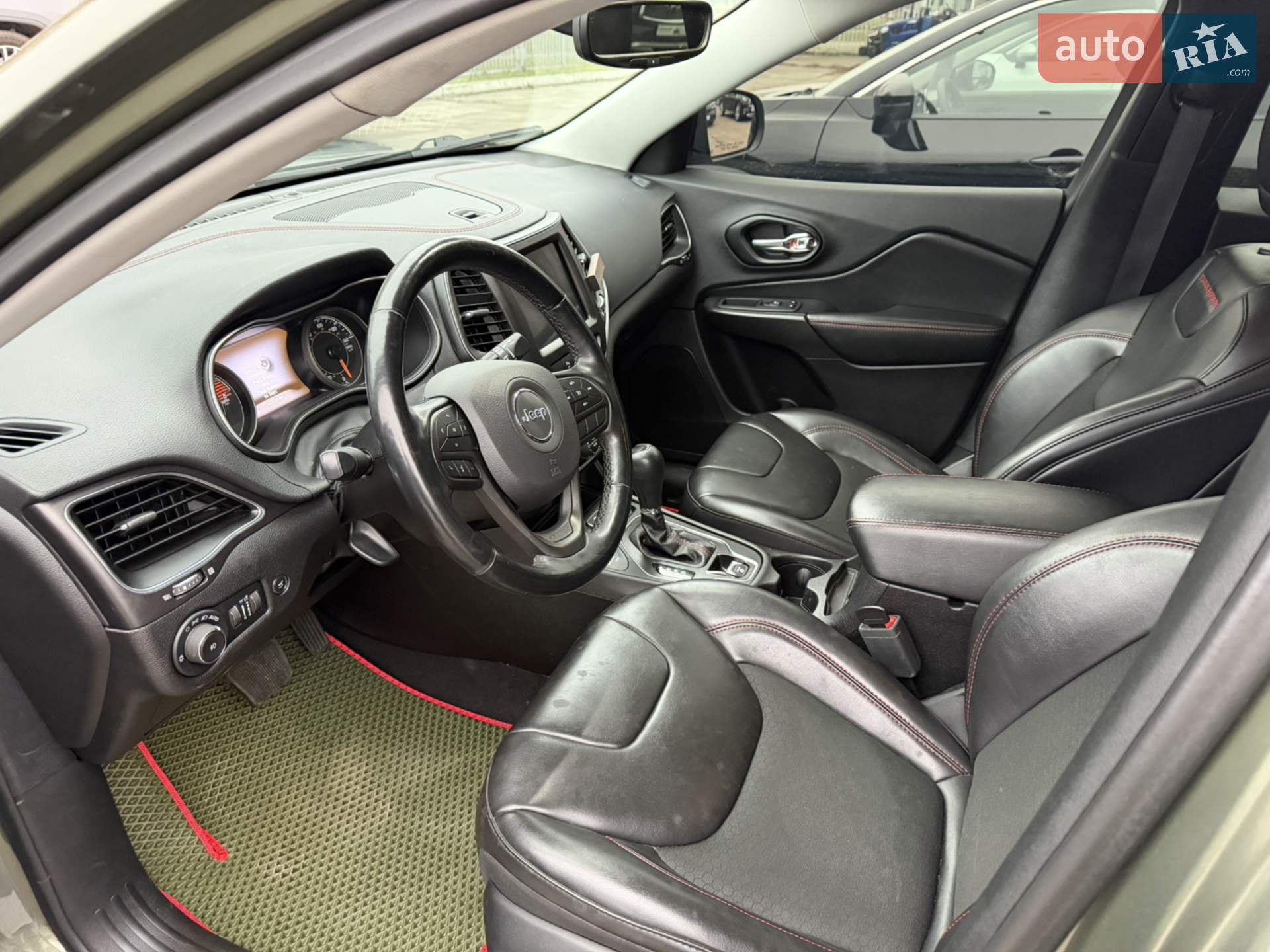 2020 Jeep Cherokee - мініатюра 17
