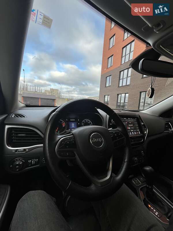 Внедорожник / Кроссовер Jeep Cherokee 2019 в Нетешине фото 7 Внедорожник / Кроссовер Jeep Cherokee 2019 в Нетешине