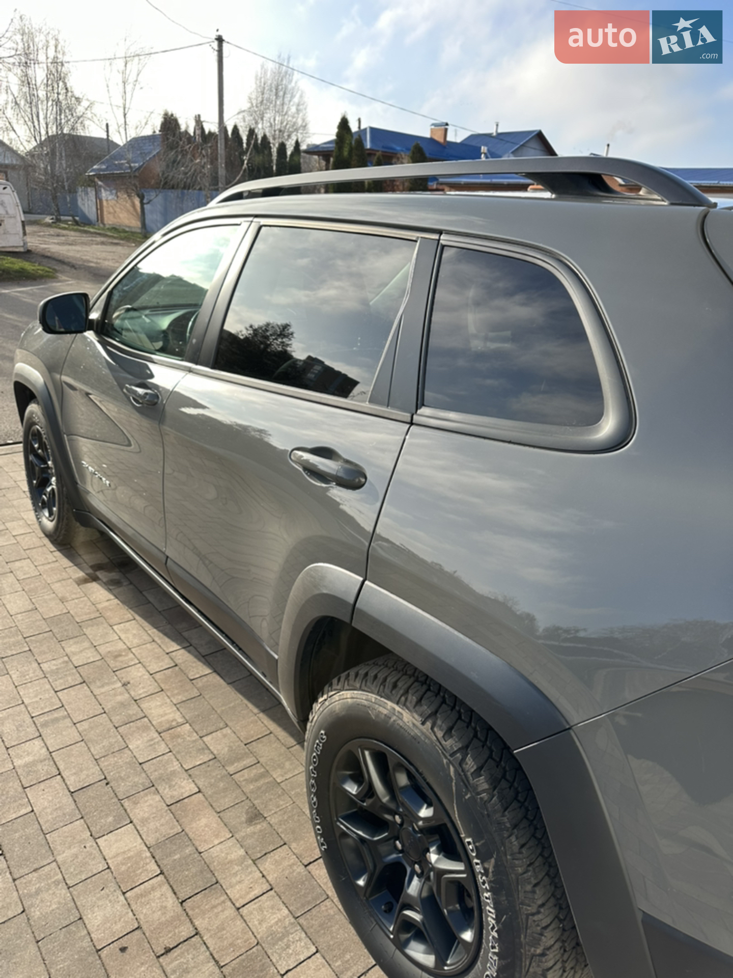 2019 Jeep Cherokee - мініатюра 23