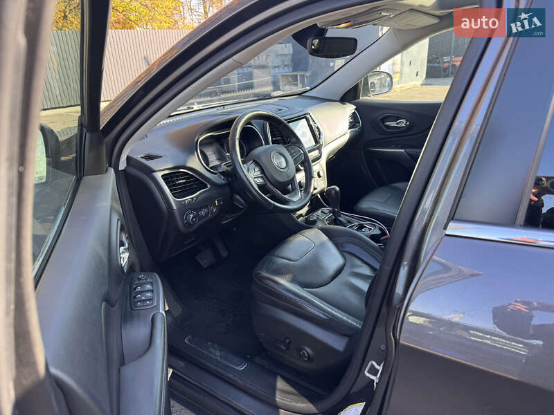 Внедорожник / Кроссовер Jeep Cherokee 2018 в Броварах