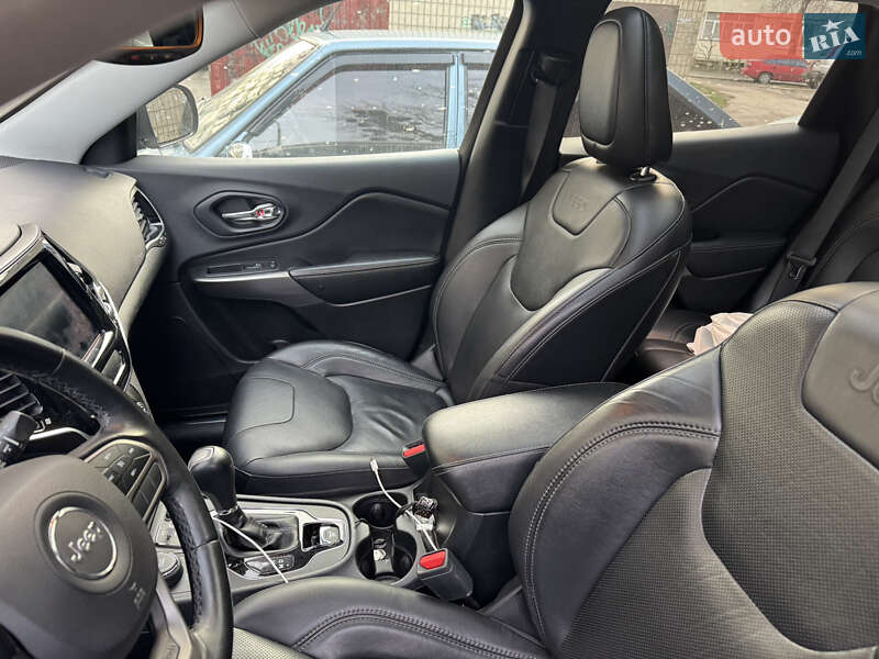 Внедорожник / Кроссовер Jeep Cherokee 2018 в Броварах