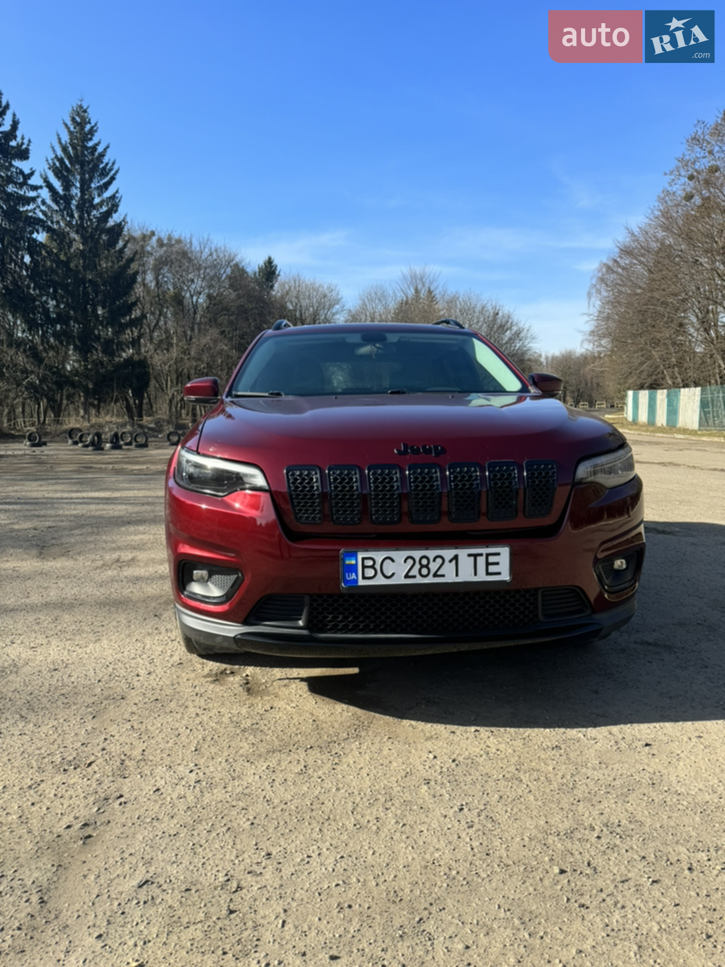 2019 Jeep Cherokee - фото 1