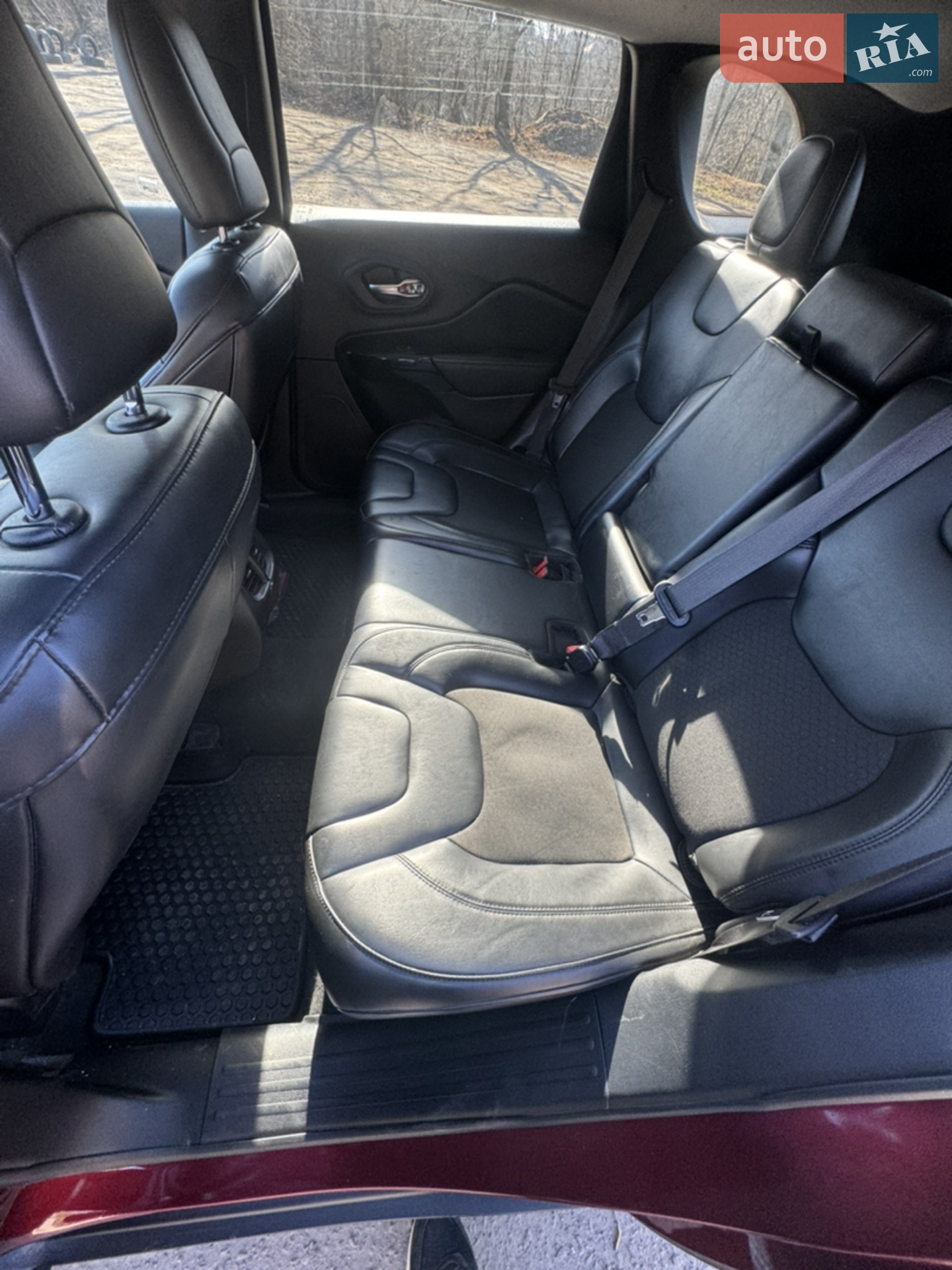 2019 Jeep Cherokee - мініатюра 17