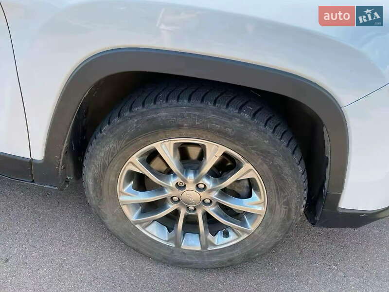 Внедорожник / Кроссовер Jeep Cherokee 2018 в Киеве фото 10 Внедорожник / Кроссовер Jeep Cherokee 2018 в Киеве