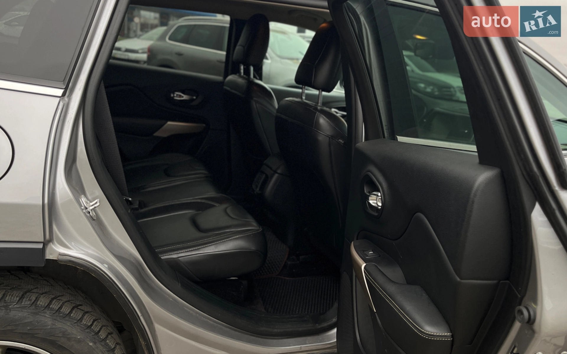 2017 Jeep Cherokee - мініатюра 22