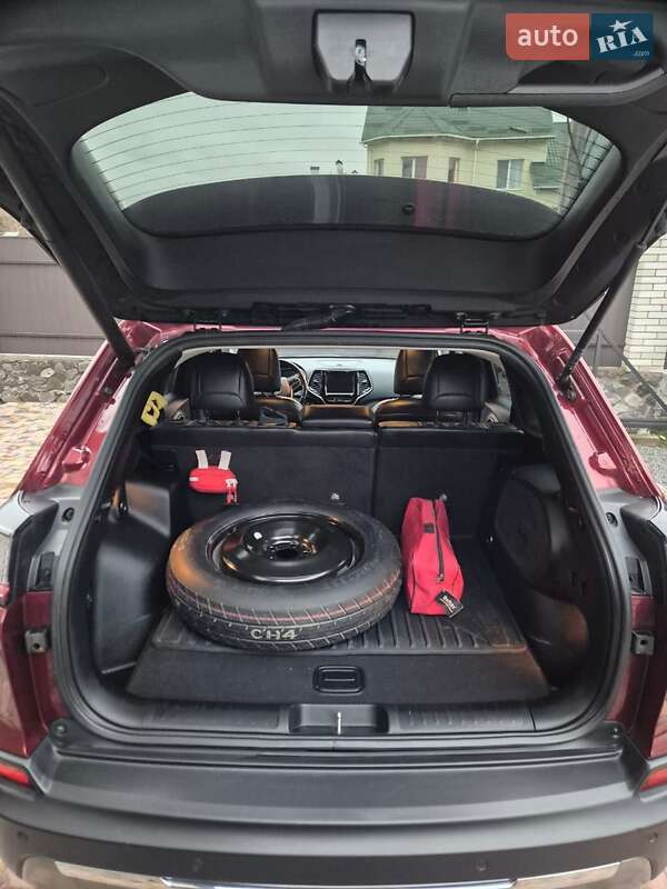 Позашляховик / Кросовер Jeep Cherokee 2020 в Хмельницькому