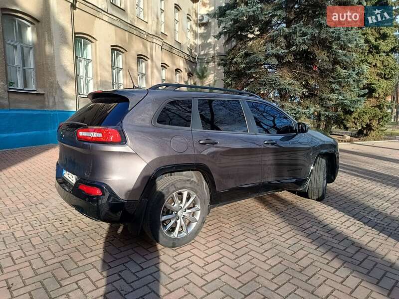 Позашляховик / Кросовер Jeep Cherokee 2017 в Сумах