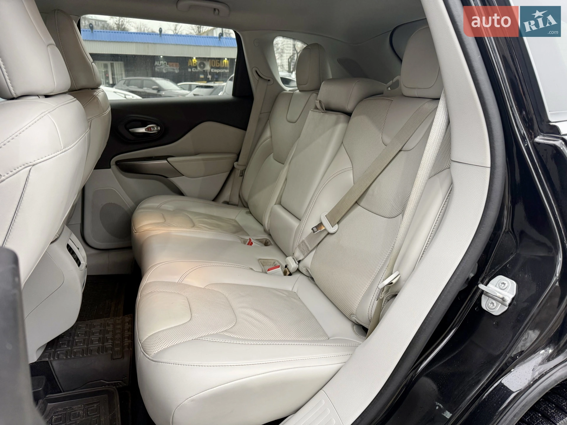 2019 Jeep Cherokee - мініатюра 11
