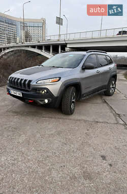 Позашляховик / Кросовер Jeep Cherokee 2016 в Києві