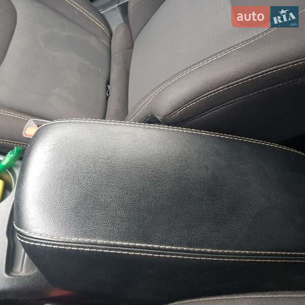 Внедорожник / Кроссовер Jeep Cherokee 2016 в Ровно