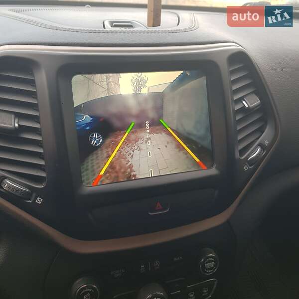 Внедорожник / Кроссовер Jeep Cherokee 2016 в Ровно