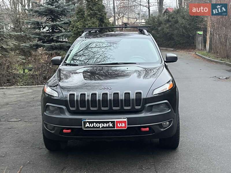 Позашляховик / Кросовер Jeep Cherokee 2015 в Києві