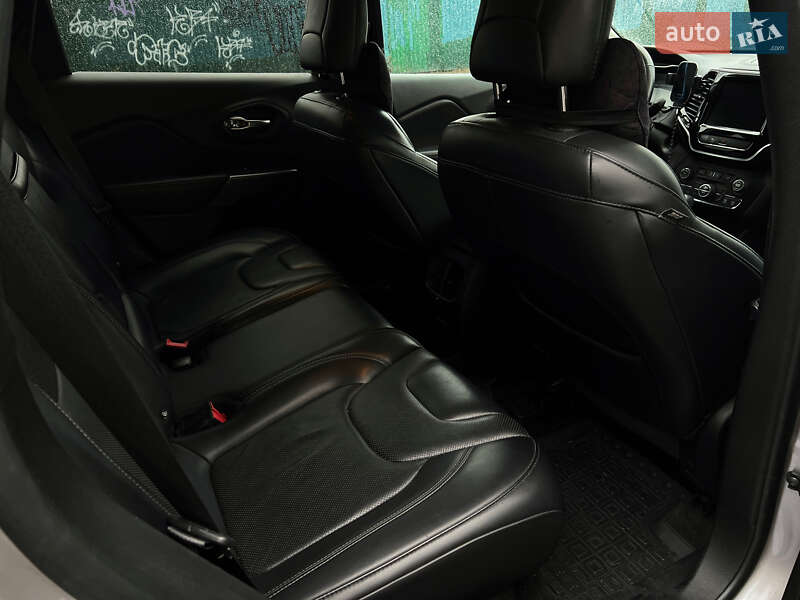 Позашляховик / Кросовер Jeep Cherokee 2018 в Києві