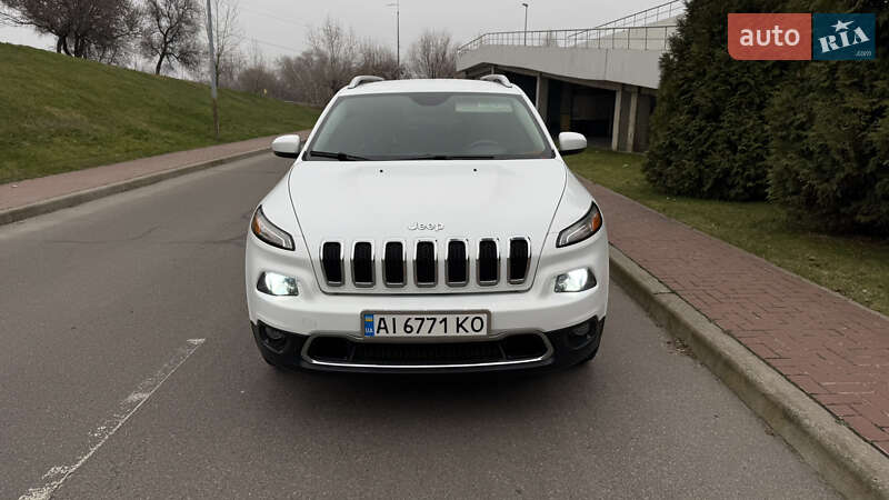 Позашляховик / Кросовер Jeep Cherokee 2015 в Києві