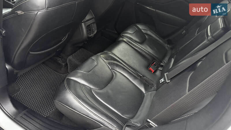 Позашляховик / Кросовер Jeep Cherokee 2015 в Києві