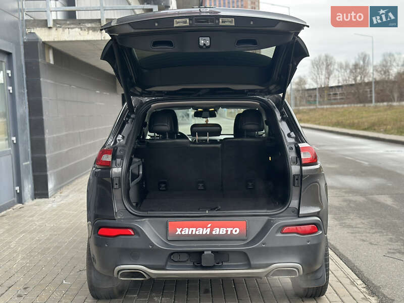 Позашляховик / Кросовер Jeep Cherokee 2014 в Києві
