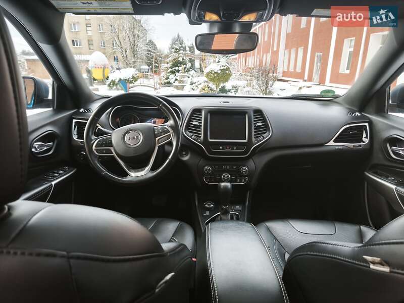 Внедорожник / Кроссовер Jeep Cherokee 2020 в Ромнах