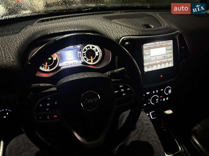 Внедорожник / Кроссовер Jeep Cherokee 2016 в Виннице фото 26 Внедорожник / Кроссовер Jeep Cherokee 2016 в Виннице