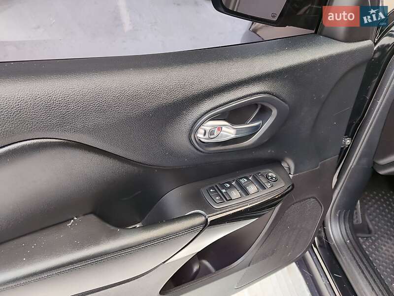 Позашляховик / Кросовер Jeep Cherokee 2020 в Дубні