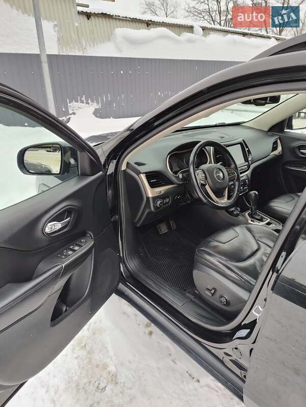 Внедорожник / Кроссовер Jeep Cherokee 2016 в Тернополе