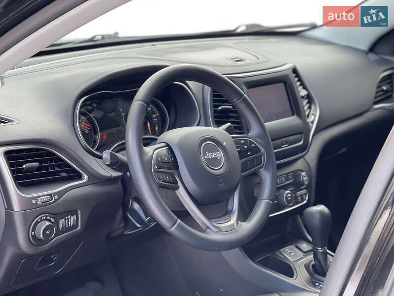 Позашляховик / Кросовер Jeep Cherokee 2019 в Львові