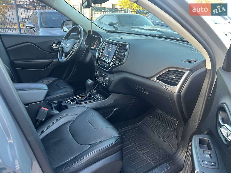 Позашляховик / Кросовер Jeep Cherokee 2020 в Полтаві