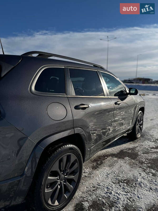 Позашляховик / Кросовер Jeep Cherokee 2019 в Львові