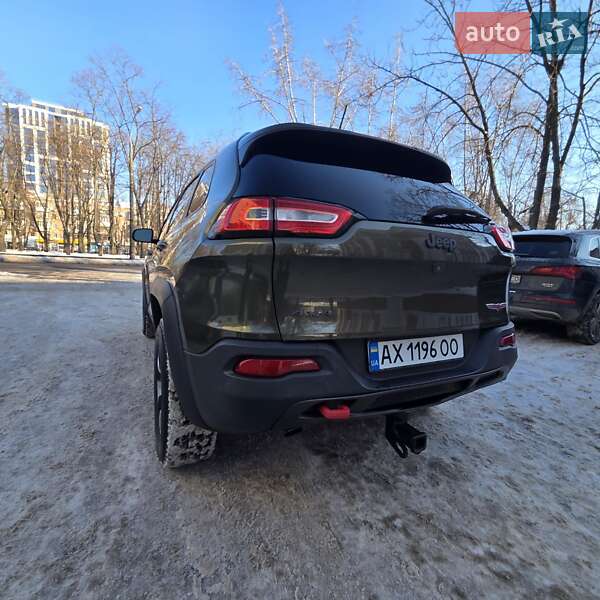 Позашляховик / Кросовер Jeep Cherokee 2014 в Чернігові
