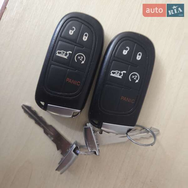 Позашляховик / Кросовер Jeep Cherokee 2014 в Чернігові