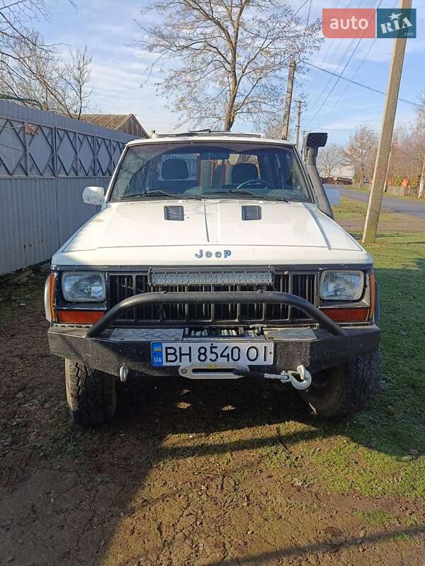 Внедорожник / Кроссовер Jeep Cherokee 1988 в Измаиле фото 2 Внедорожник / Кроссовер Jeep Cherokee 1988 в Измаиле