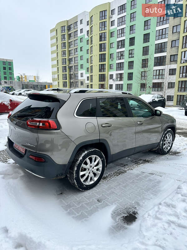 Внедорожник / Кроссовер Jeep Cherokee 2016 в Ровно фото 3 Внедорожник / Кроссовер Jeep Cherokee 2016 в Ровно