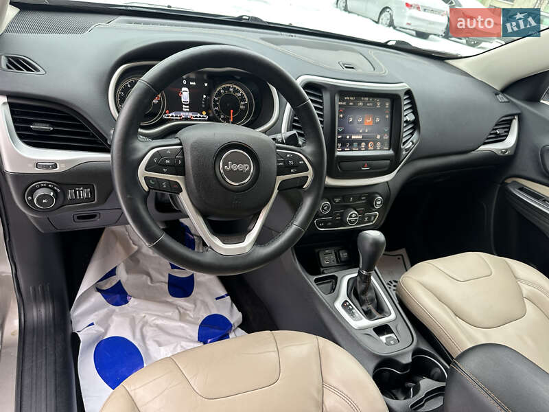 Внедорожник / Кроссовер Jeep Cherokee 2016 в Ровно фото 7 Внедорожник / Кроссовер Jeep Cherokee 2016 в Ровно