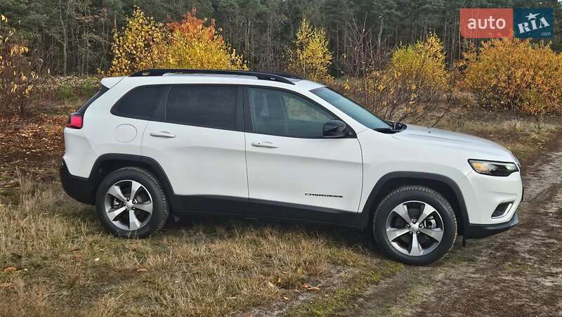 Внедорожник / Кроссовер Jeep Cherokee 2021 в Львове