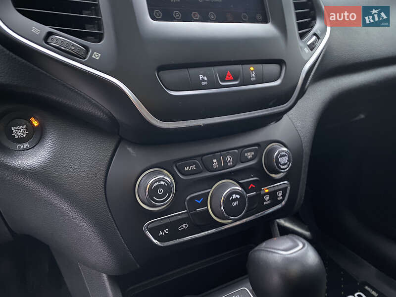 Внедорожник / Кроссовер Jeep Cherokee 2020 в Киеве фото 17 Внедорожник / Кроссовер Jeep Cherokee 2020 в Киеве
