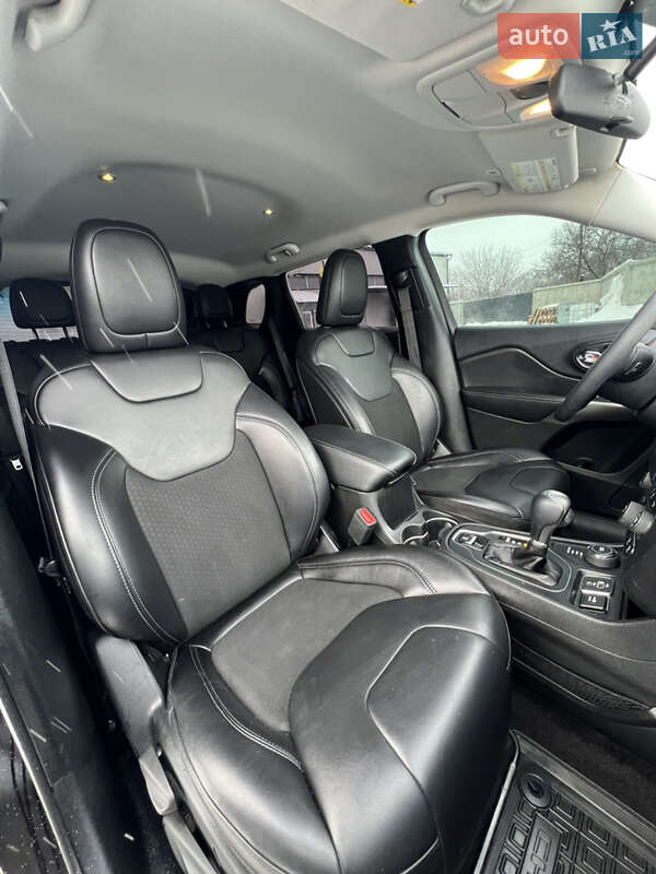 Внедорожник / Кроссовер Jeep Cherokee 2018 в Белой Церкви