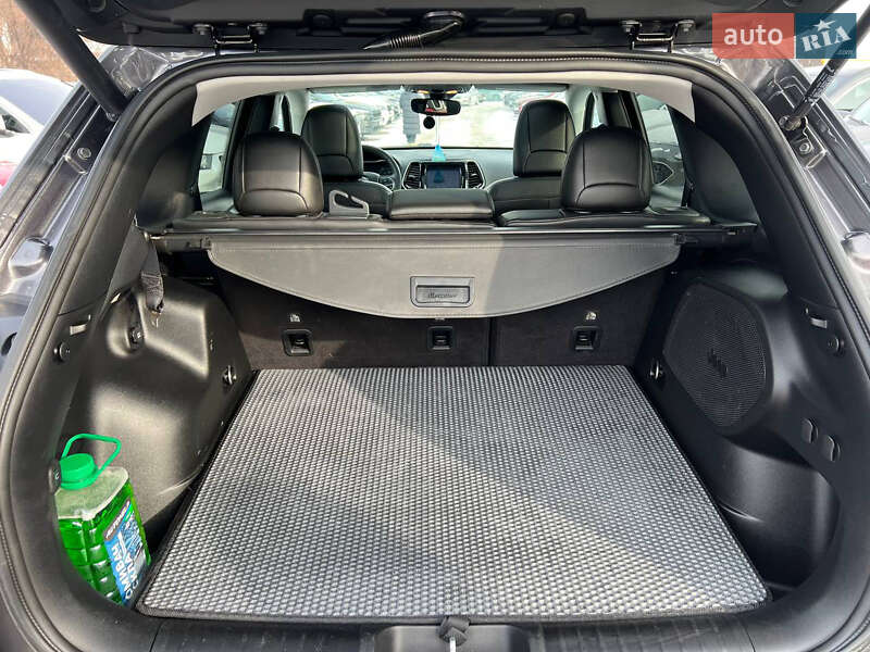 Внедорожник / Кроссовер Jeep Cherokee 2021 в Полтаве