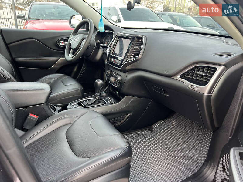 Внедорожник / Кроссовер Jeep Cherokee 2021 в Полтаве