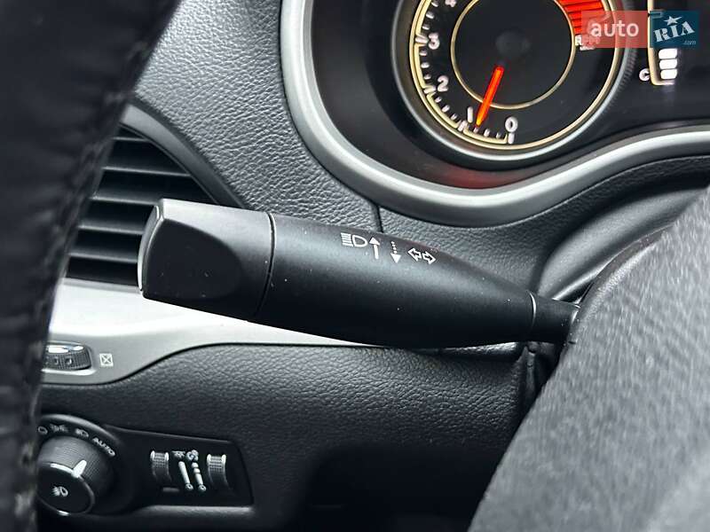 Внедорожник / Кроссовер Jeep Cherokee 2020 в Киеве