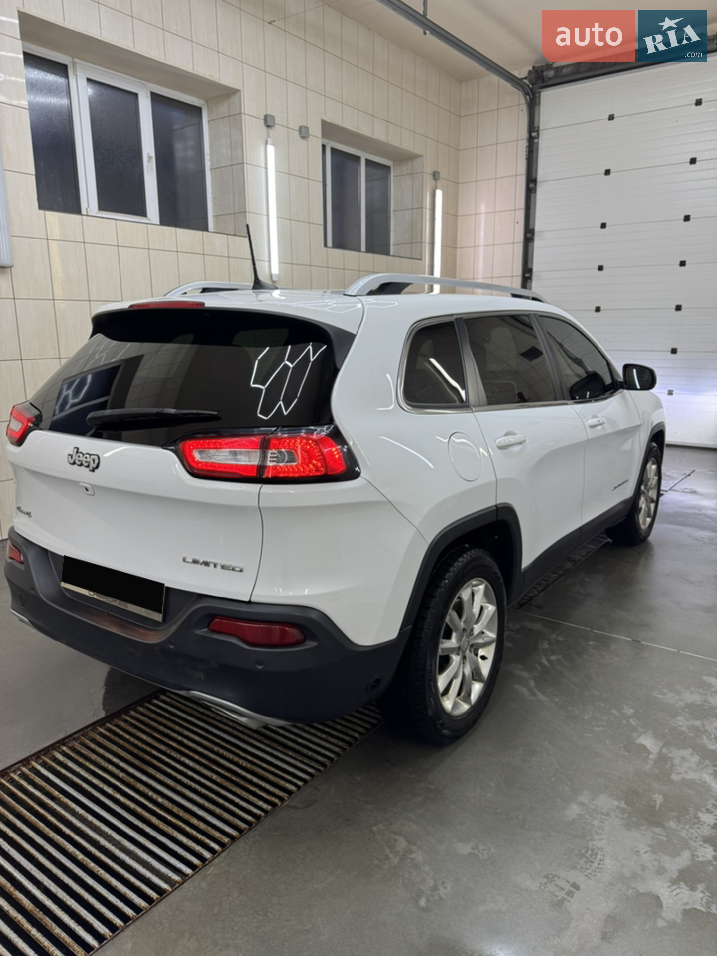 2016 Jeep Cherokee - мініатюра 12