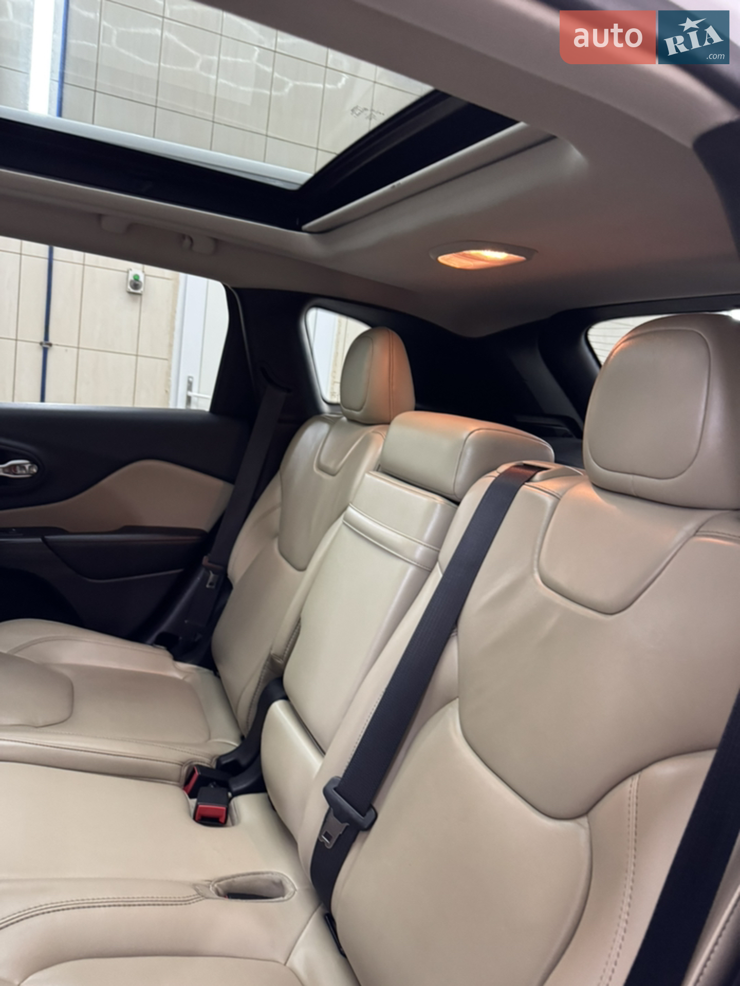 2016 Jeep Cherokee - мініатюра 16