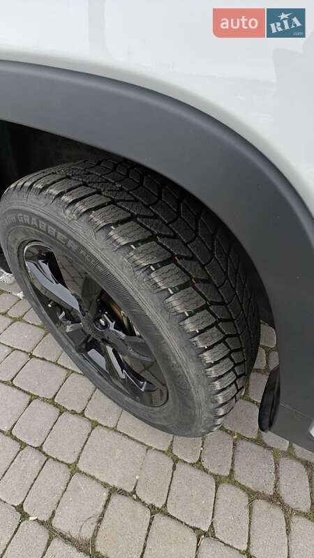 Внедорожник / Кроссовер Jeep Cherokee 2023 в Черновцах