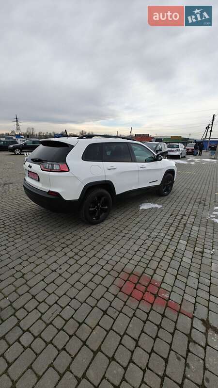 Внедорожник / Кроссовер Jeep Cherokee 2023 в Черновцах