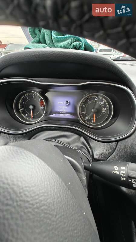 Внедорожник / Кроссовер Jeep Cherokee 2023 в Черновцах