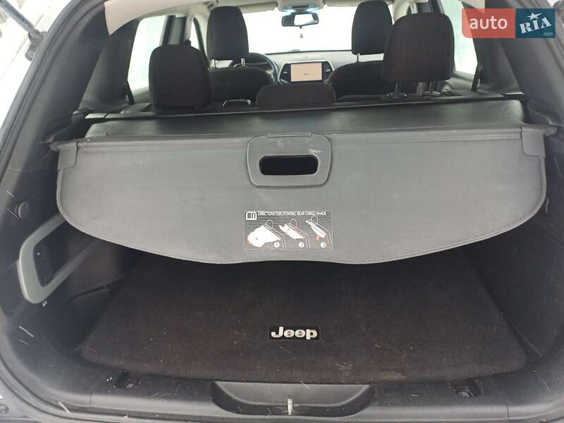 Внедорожник / Кроссовер Jeep Cherokee 2014 в Теребовле